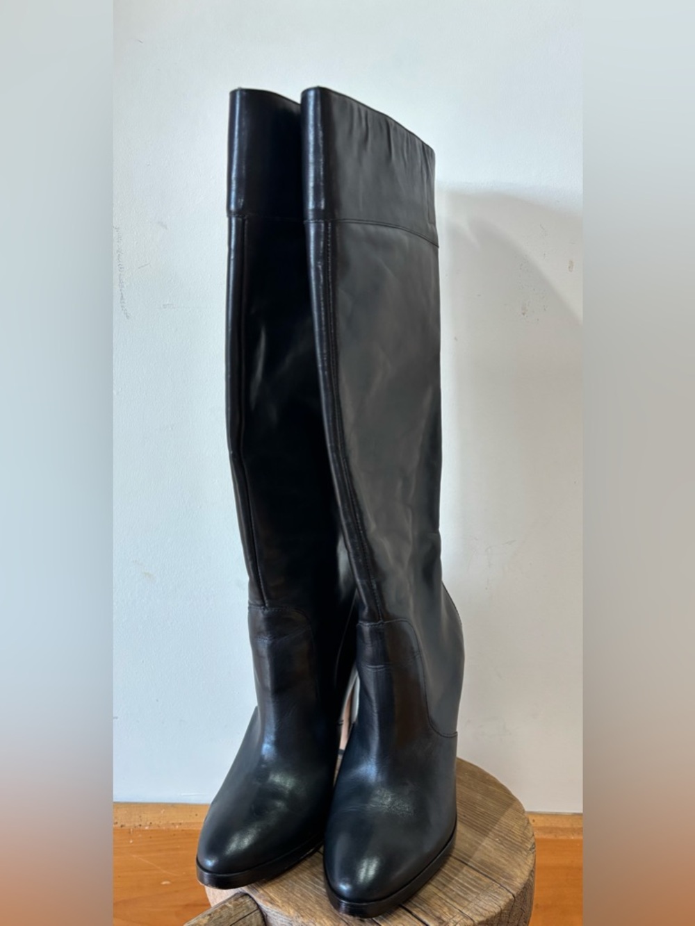 Michael Kors Courtney Boots - Picture 3 of 7